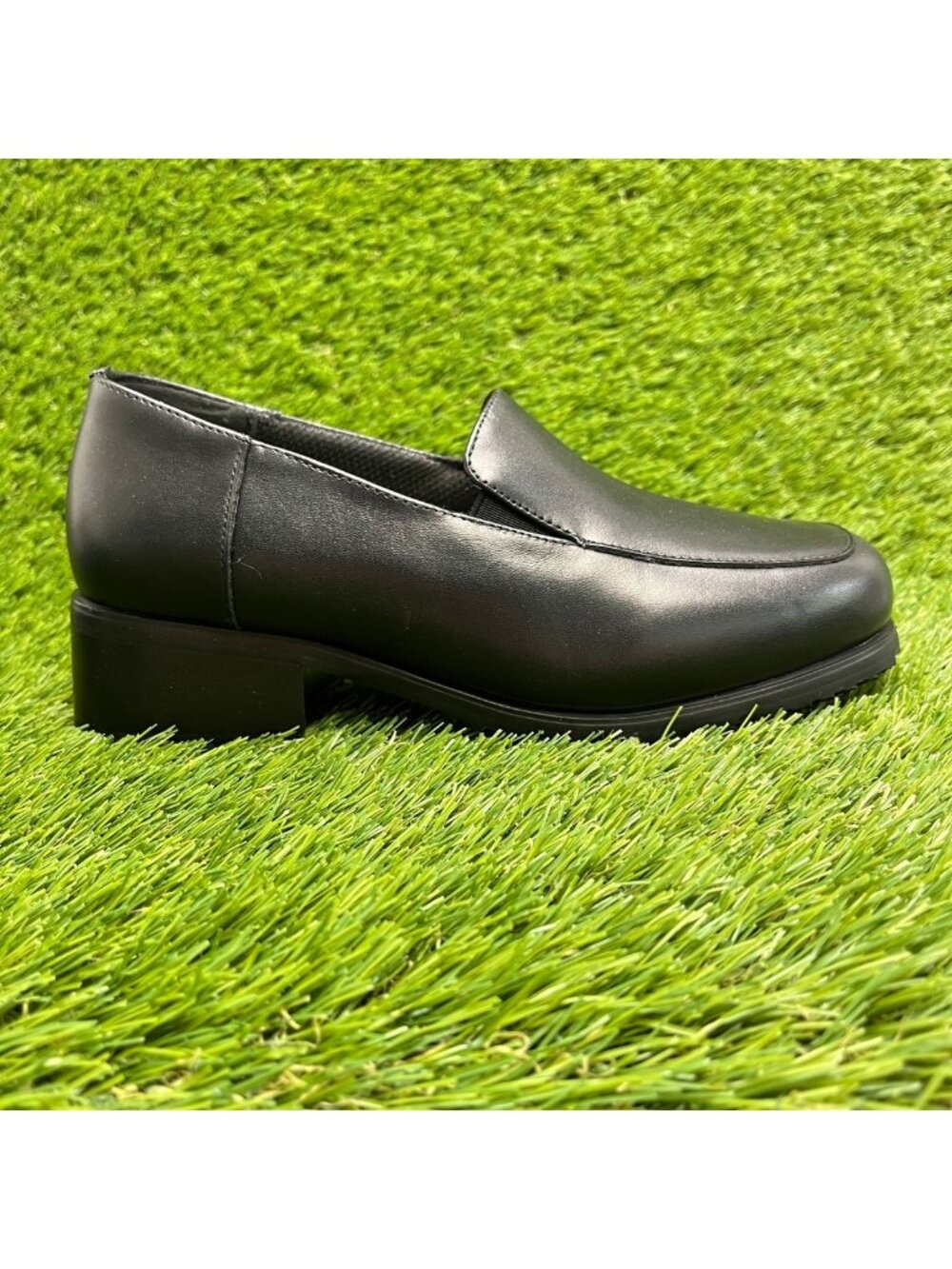 SlipGrips Womens Size 6.5D Black Leather Slip-Resistant Slip-On Dress Shoes